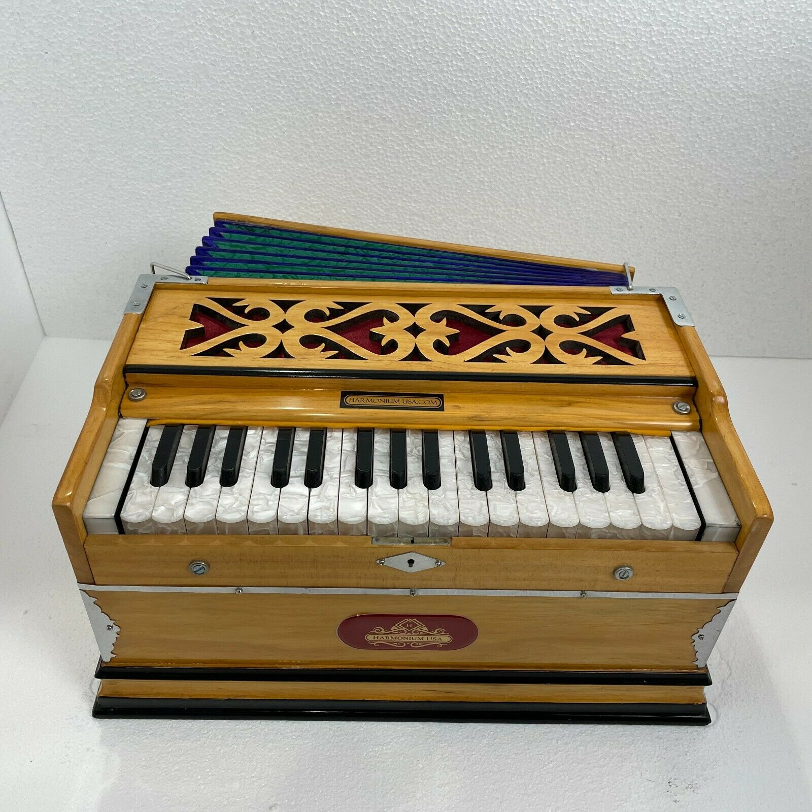 Small/yoga Harmonium  *item Located In Usa. Ships Within 24 Hours.* *brand New*