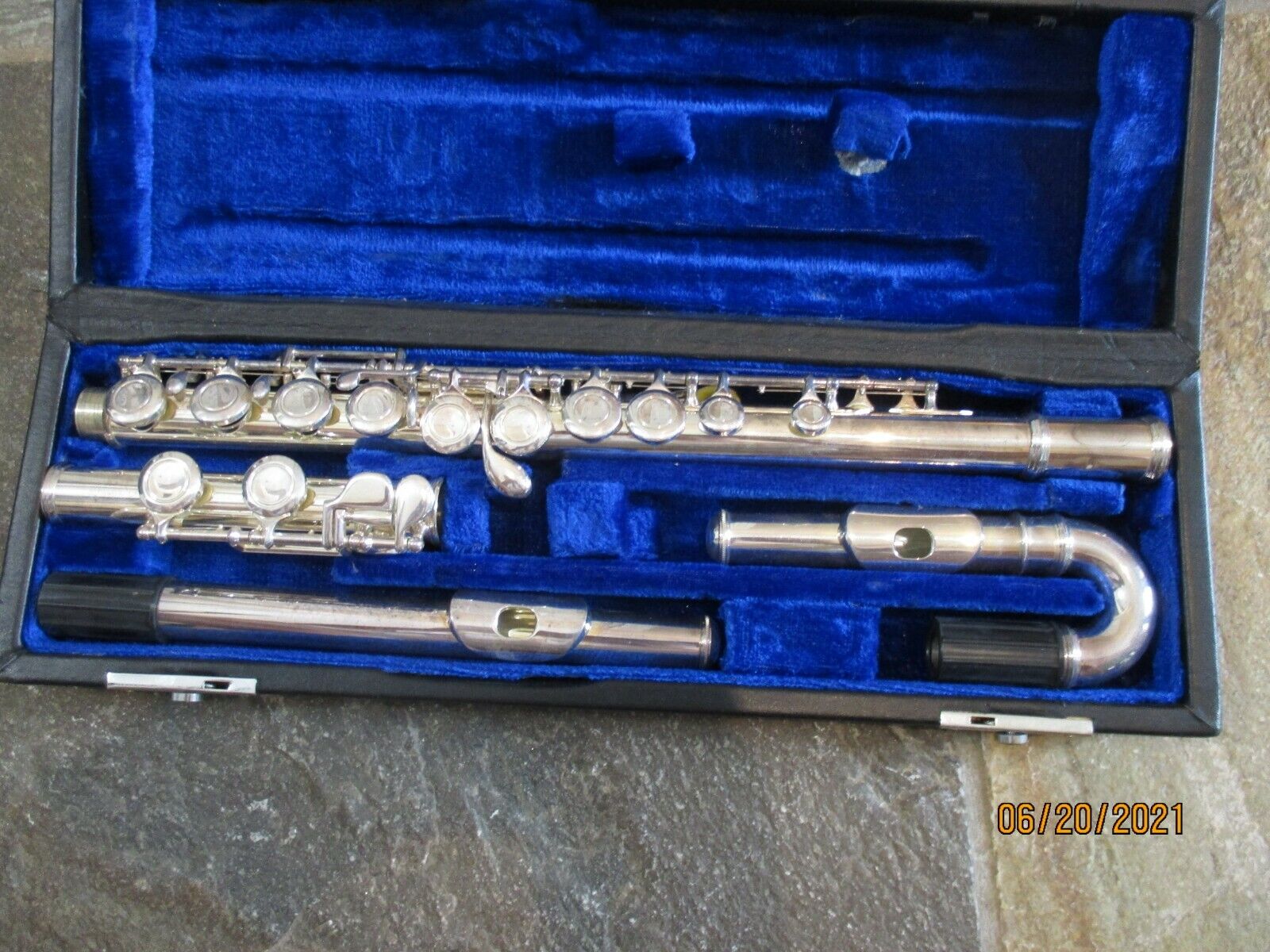 Flute with two joints